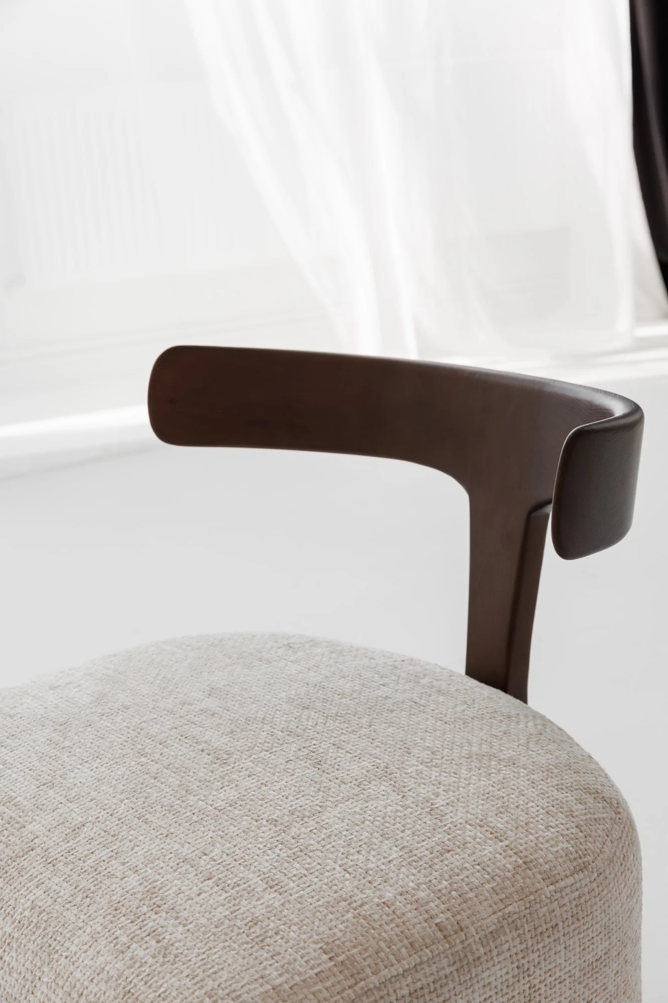 Alternative view of TORI Armchair in Solid Ash Wood — Minimalist Elegance and Premium Comfort | Di'vani